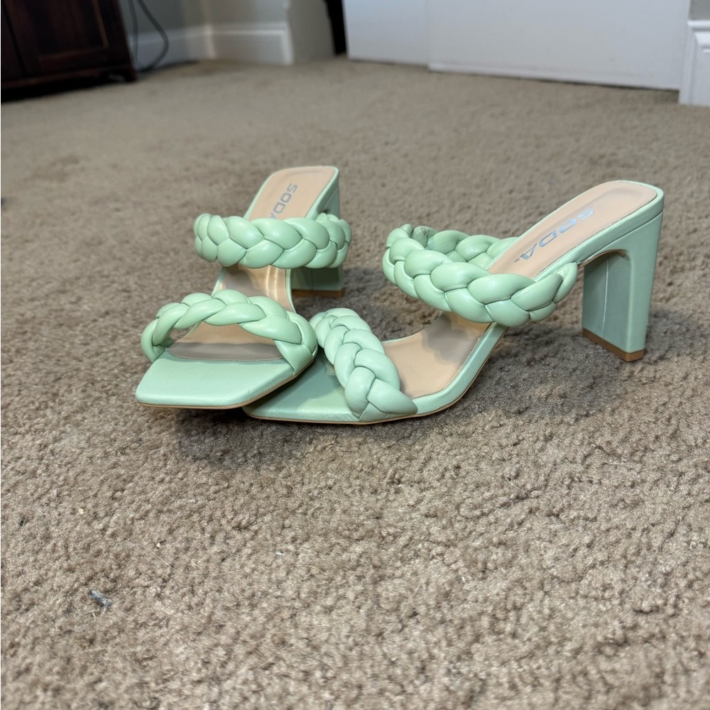 Soda Women’s High Heel Braided Sandals Size 7 - Picture 3 of 7